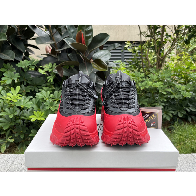 Moncler Trailgrip GTX Low-Top Sneakers Black And Red