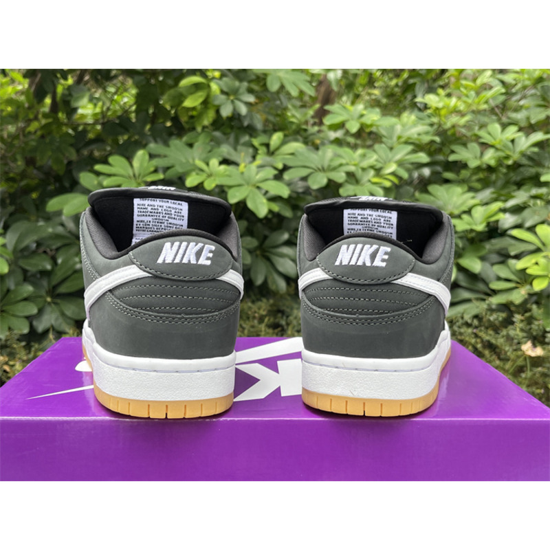 Nike SB Dunk Low Black Gum