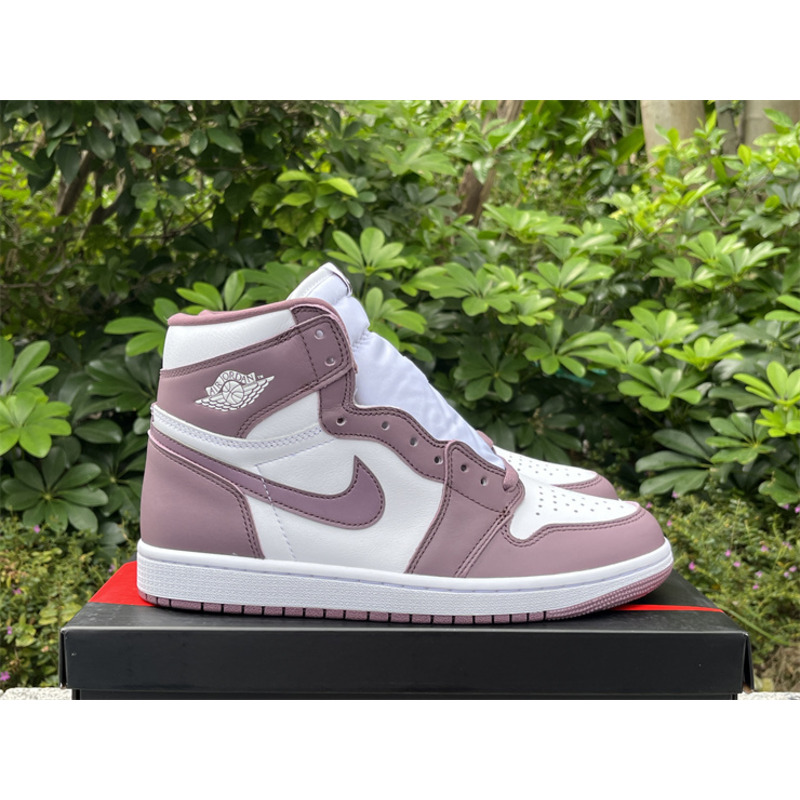 Jordan Air Jordan 1 High OG Mauve