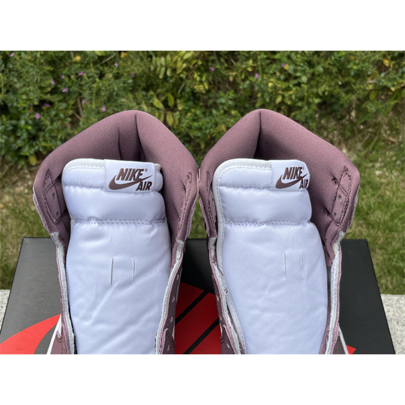 Jordan Air Jordan 1 High OG Mauve