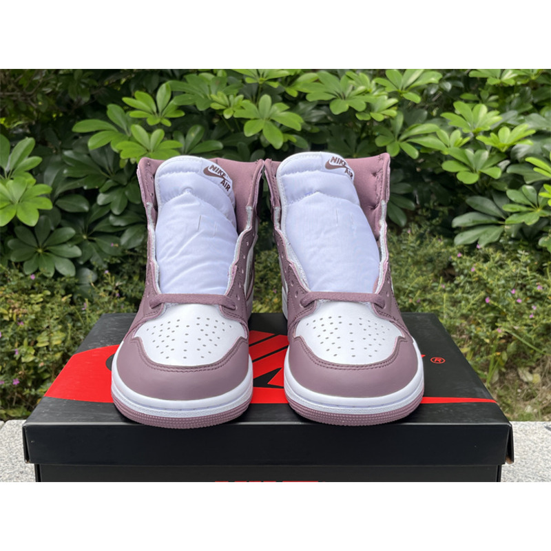 Jordan Air Jordan 1 High OG Mauve