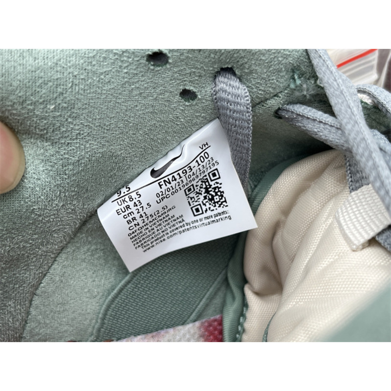 Nike SB Dunk Low x Crenshaw  Light Blue Cedar Sneakers Club Beige