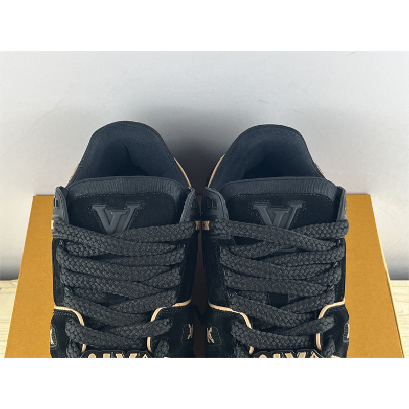 l**is V*t*n trainer maxi sneaker black