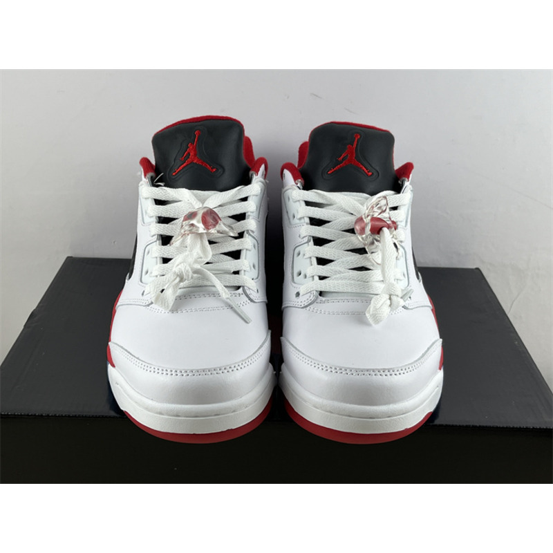 Jordan Retro 5 Low Sneaker White/Fire Red/Black