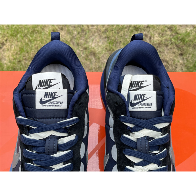 NikeSacai x VaporWaffle “Tour” Sneaker Dark Blue