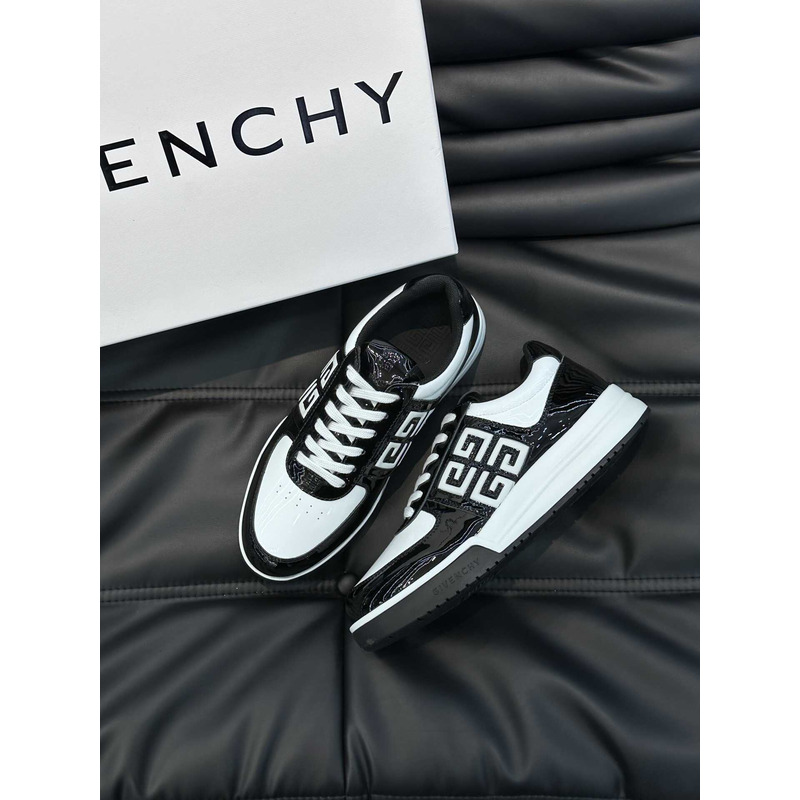 Givenchy G4 Low Top Sneakers White And Black