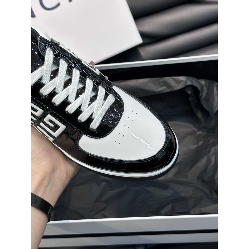Givenchy G4 Low Top Sneakers White And Black