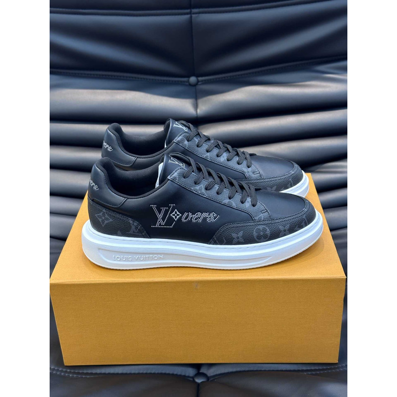 l**is V*t*n sneaker low black