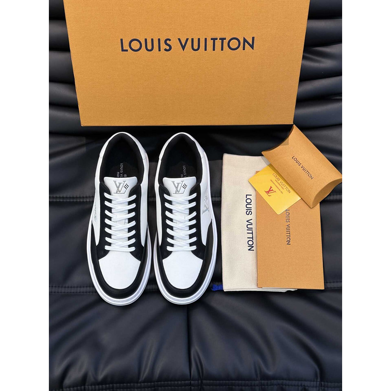 l**is V*t*n sneaker low black and white