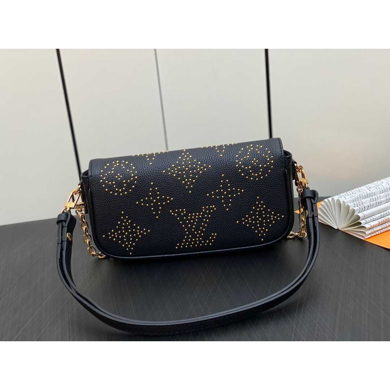 l**is V*t*n wallet on chain ivy black