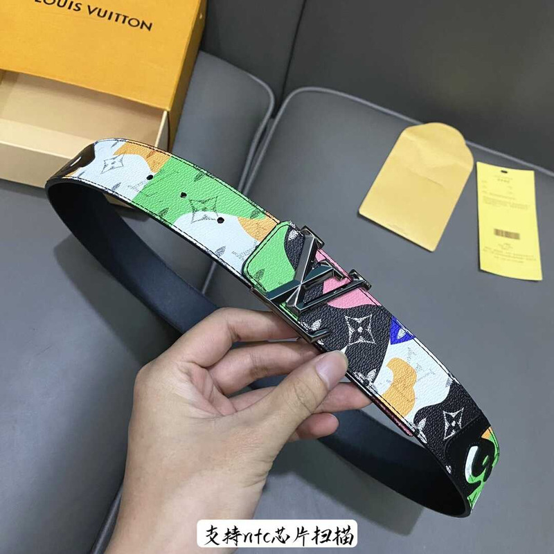 l**is V*t*n initiales 40mm reversible belt