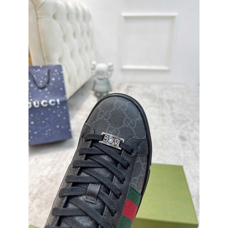 g*u*i ace sneaker with green and red web black and ebony gg S*p*e