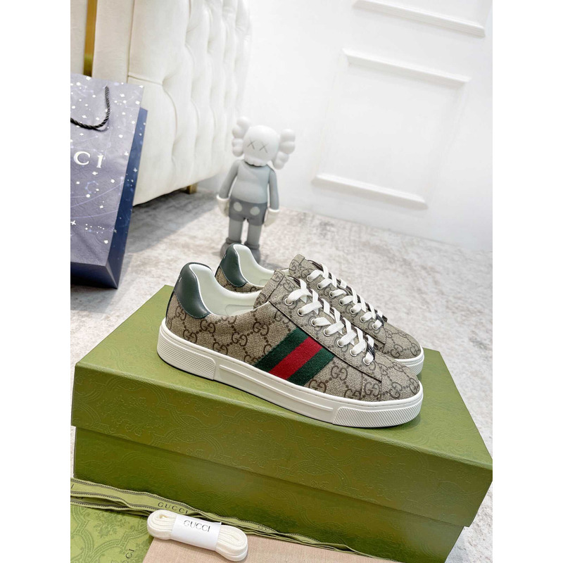 g*u*i ace sneaker with green and red web beige and ebony gg S*p*e