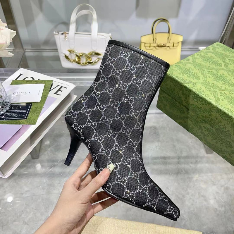 G*u*i women`s gg mid-heel black boot