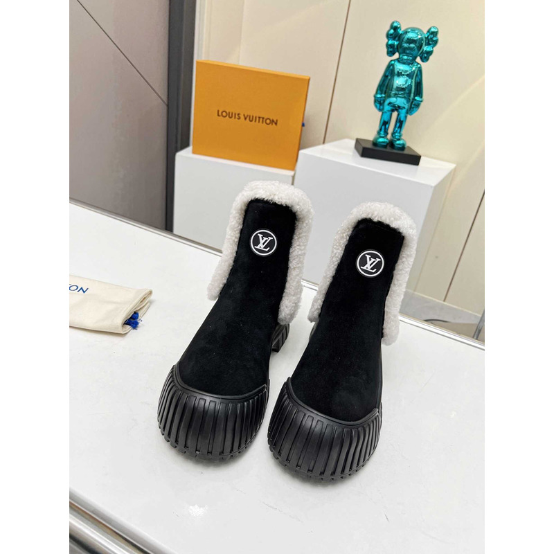 l**is V*t*n ski ruby flat ankle boot black