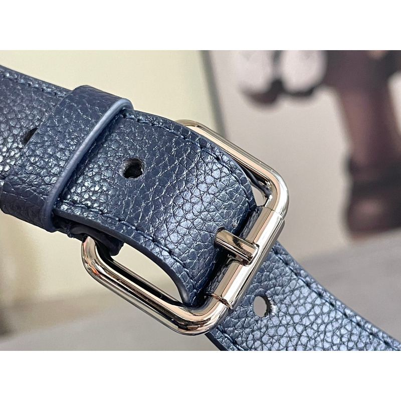 l**is V*t*n bum bag discovery pm monogram bandana bleached blue