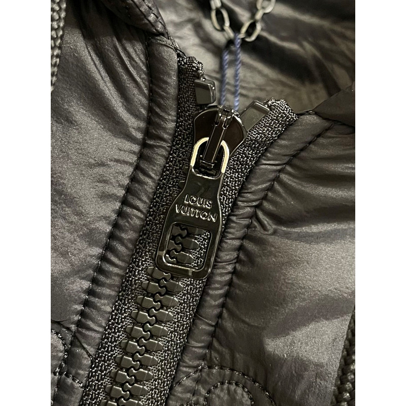 l**is V*t*n icepeak damascus jacket black