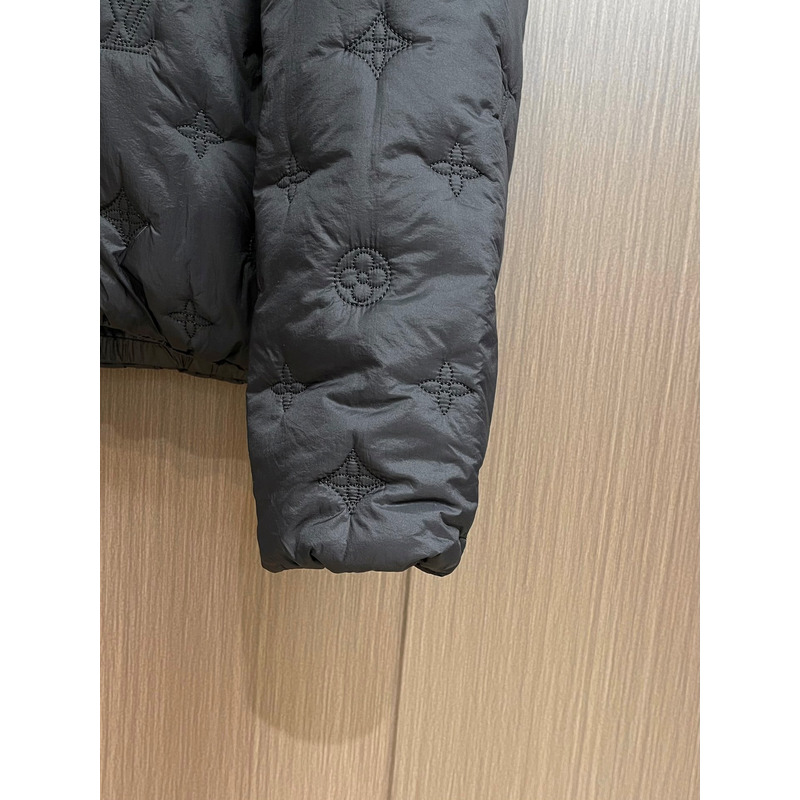 l**is V*t*n icepeak damascus jacket black