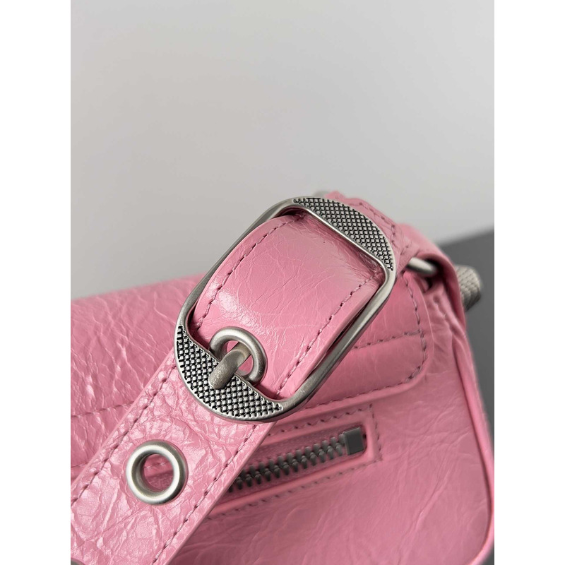 Ba*len*cia*ga women\