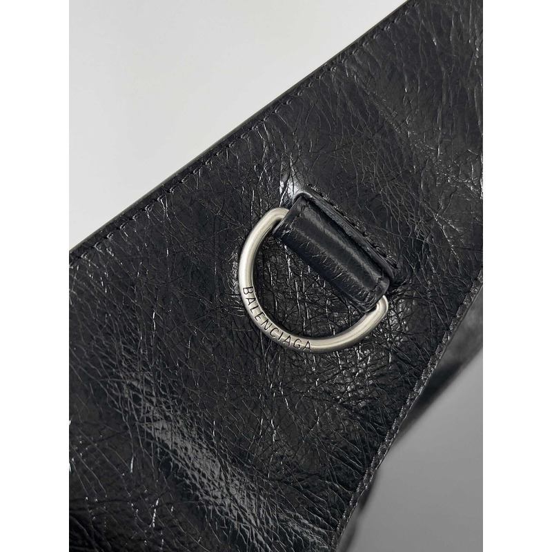 ba*len*cia*ga women\