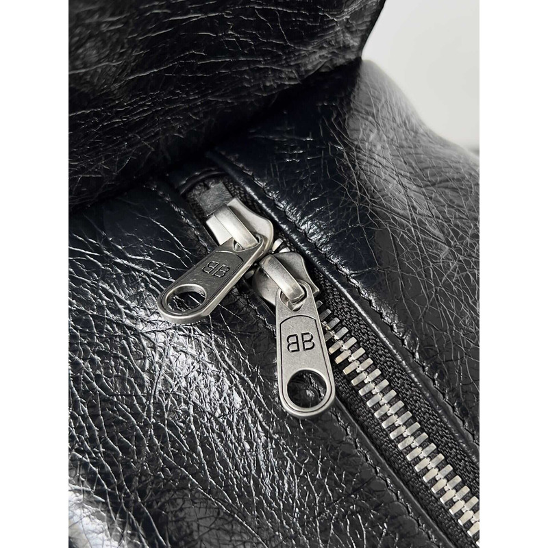 ba*len*cia*ga women\