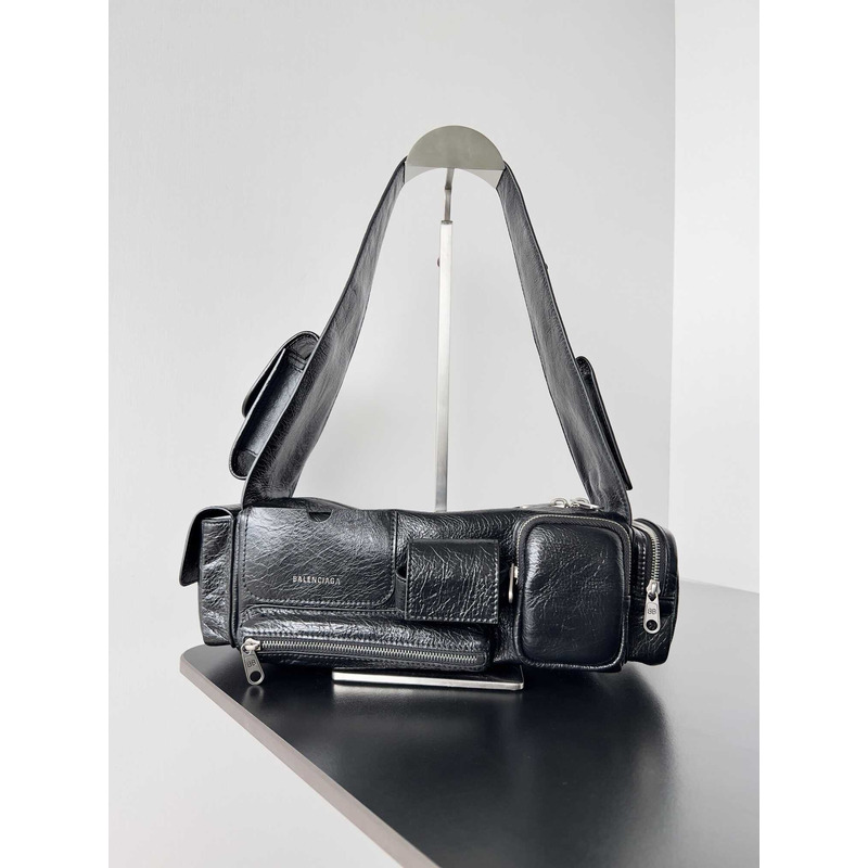 ba*len*cia*ga women\''s S*perbusy xs sing bag in black