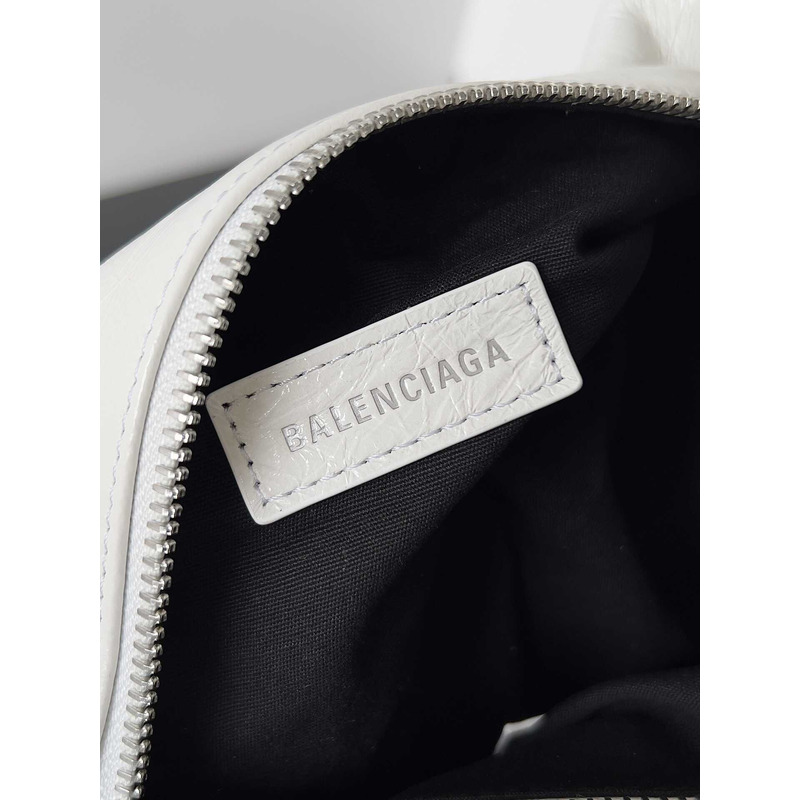 ba*len*cia*ga women\