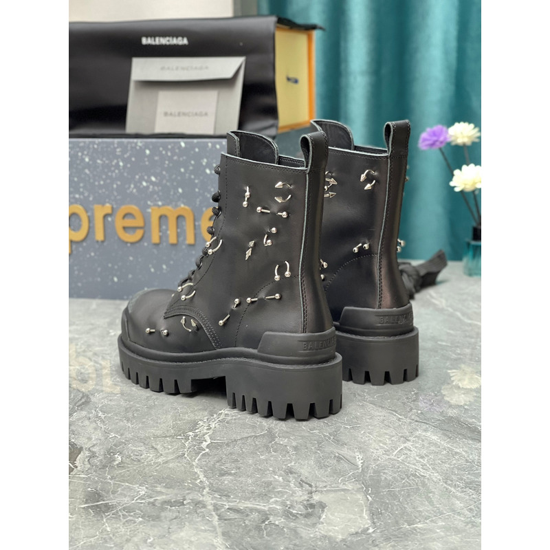 Ba*len*cia*ga women\