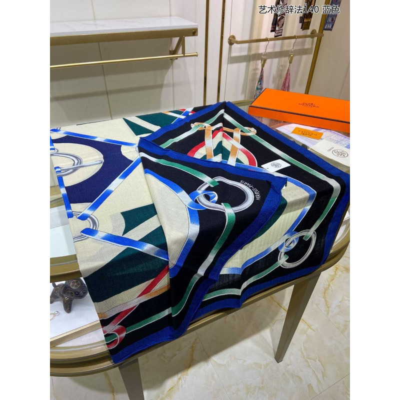 H**mes figure artistique scarf 140 marine / noir / multicolore