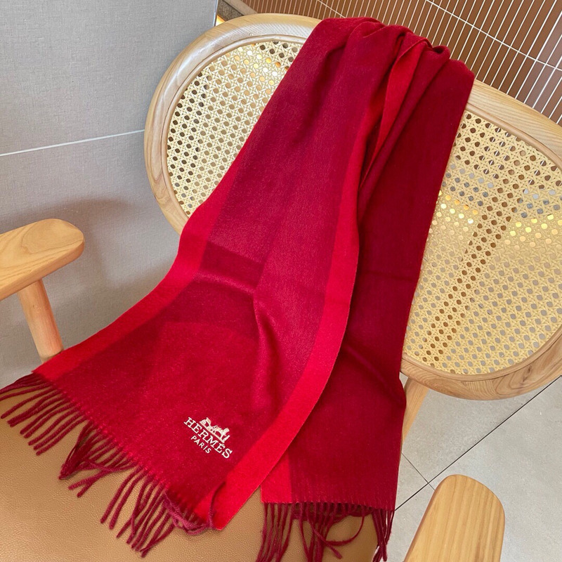 H**mes wool scarf red