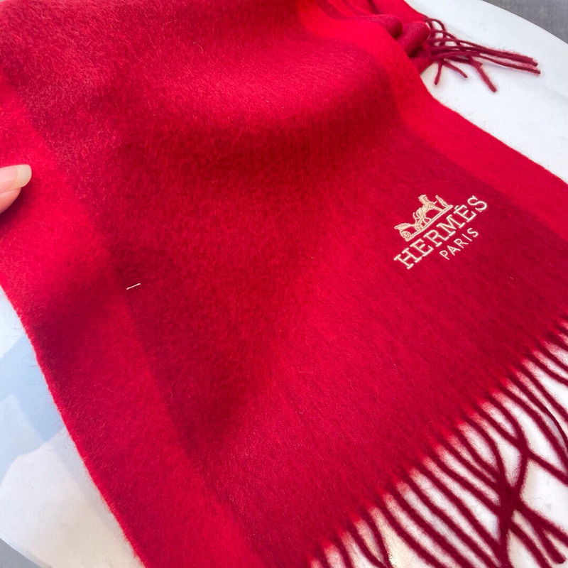 H**mes wool scarf red