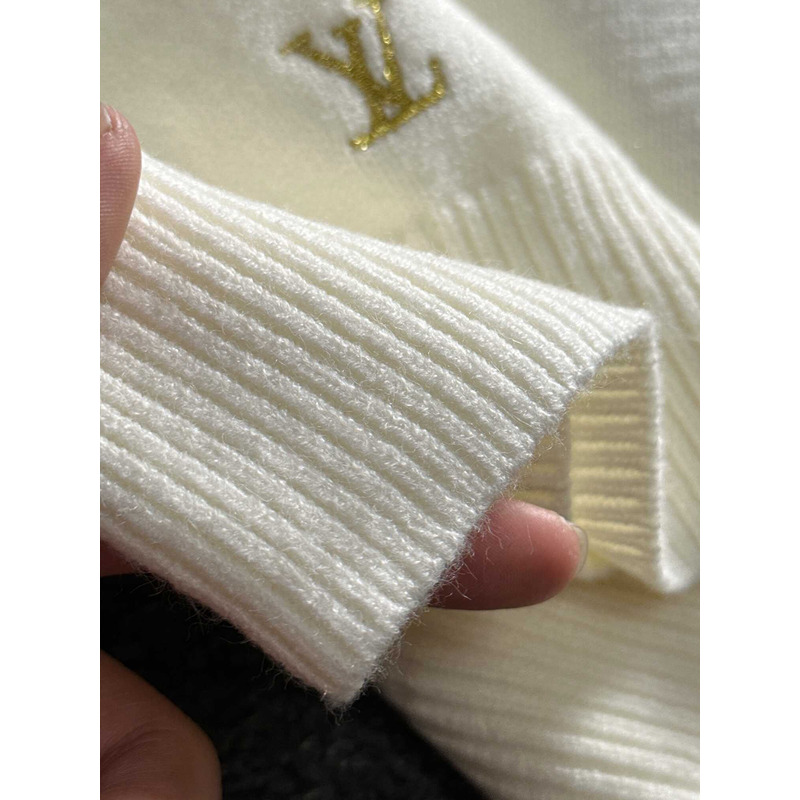 l**is V*t*n jacquard sweater white