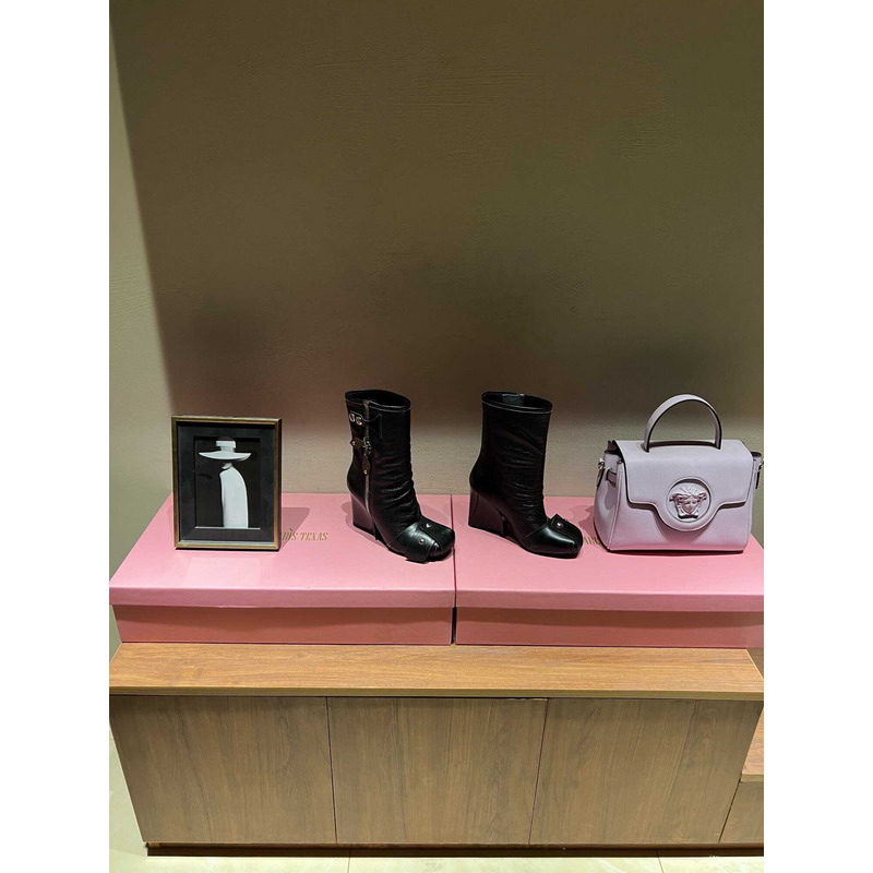 l**is V*t*n patti wedge half boots black