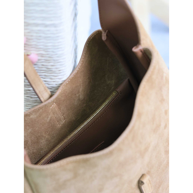 saint laurent le 5 À 7 S*pple small in suede brown caramel