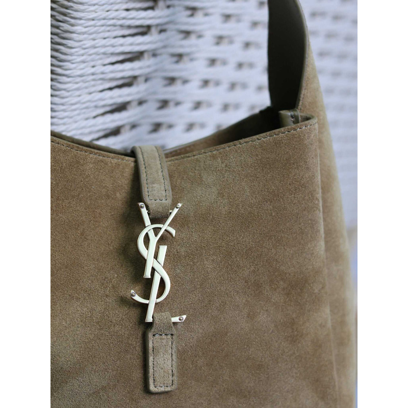 saint laurent le 5 À 7 S*pple small in suede brown