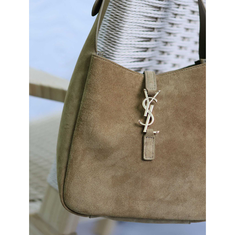 saint laurent le 5 À 7 S*pple small in suede brown