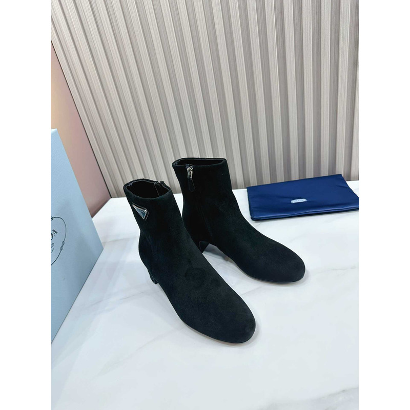 Pra*a leather ankle boots black