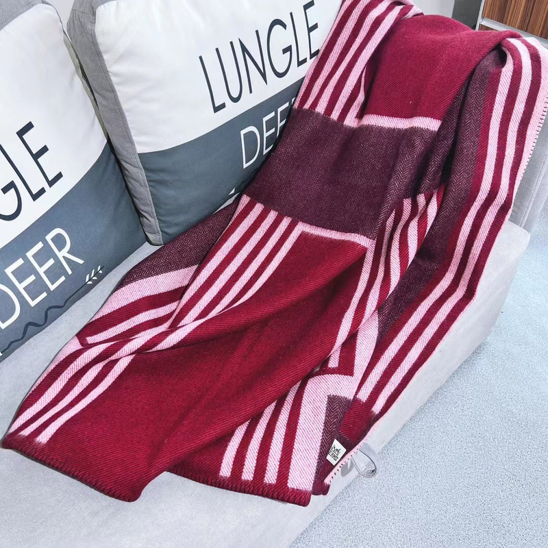 H**mes ithaque blanket in bordeaux wool and cashmere red