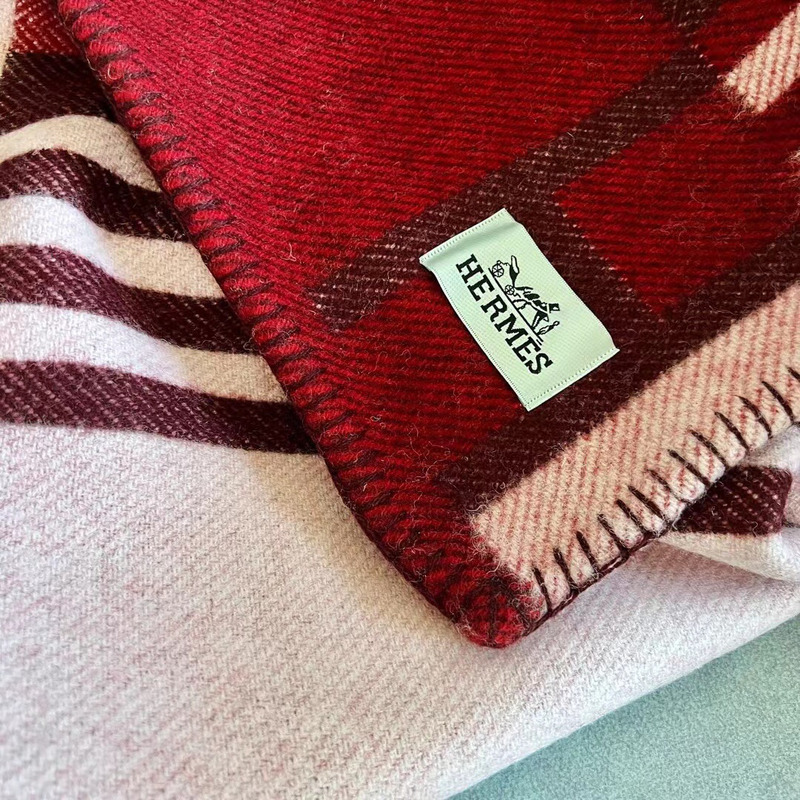 H**mes ithaque blanket in bordeaux wool and cashmere red