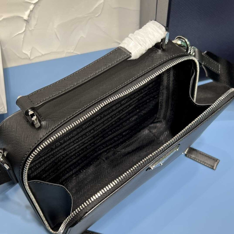 Pra*a medium brique saffiano leather bag black