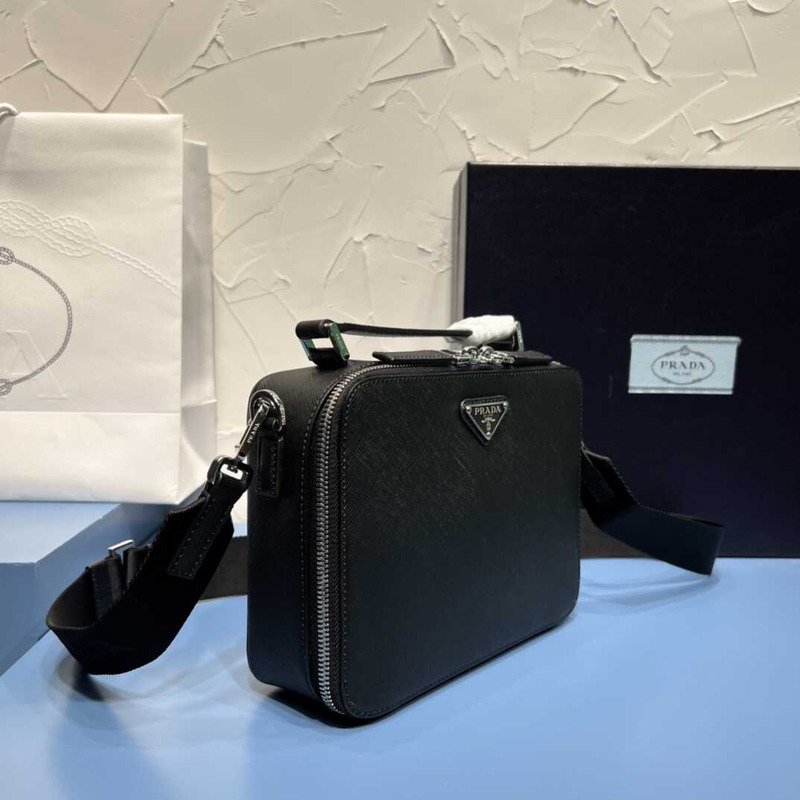 Pra*a medium brique saffiano leather bag black