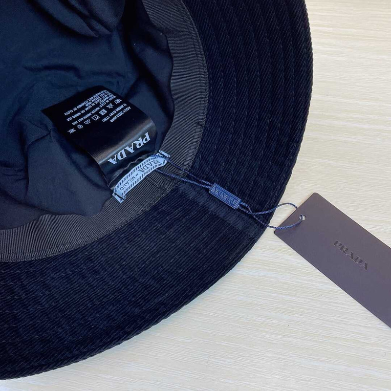 Pra*a re-nylon bucket hat black
