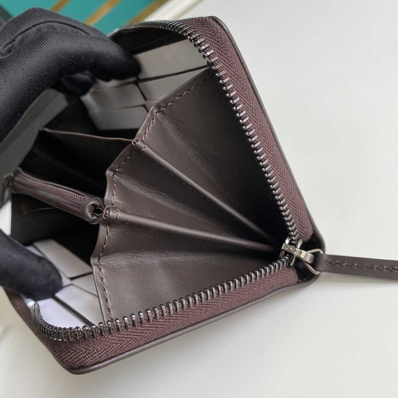 g*u*i gg S*p*e canvas beige and ebony