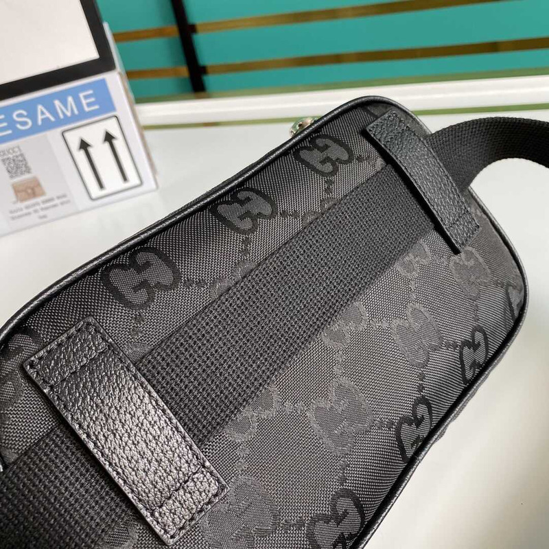 G*u*i off the grid gg belt bag black