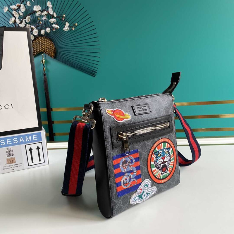 g*u*i night courrier messenger gg S*p*e black