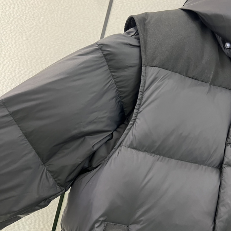 B**rry detachable sleeve hooded puffer jacket black