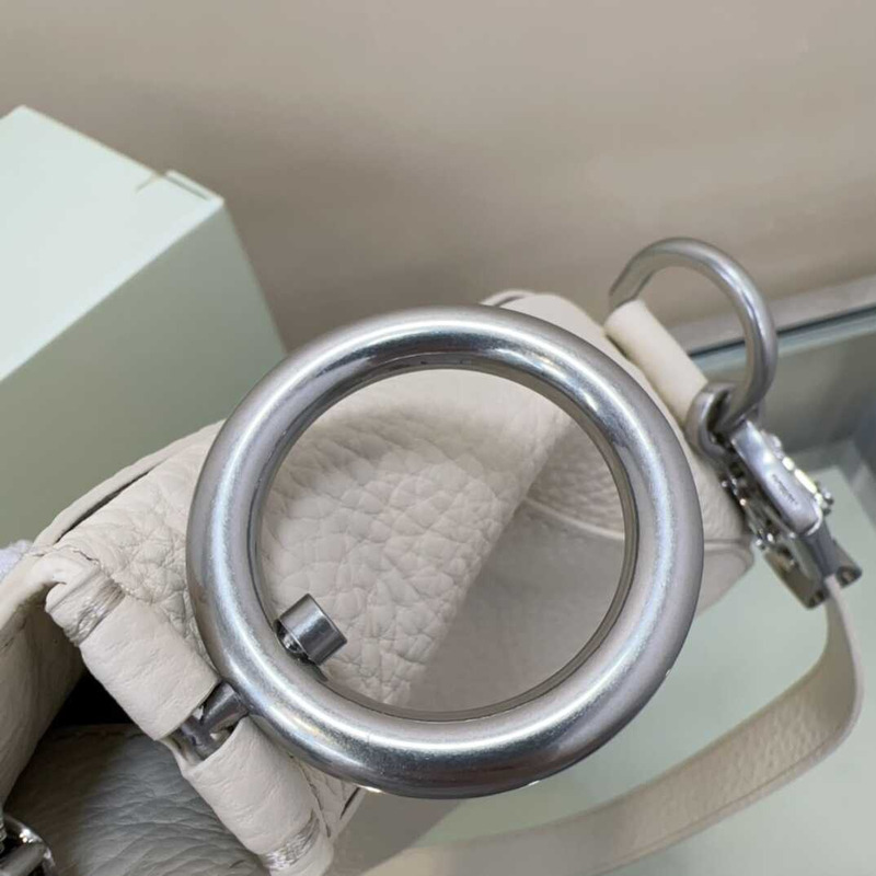 B**rry small knight shoulder bag cream