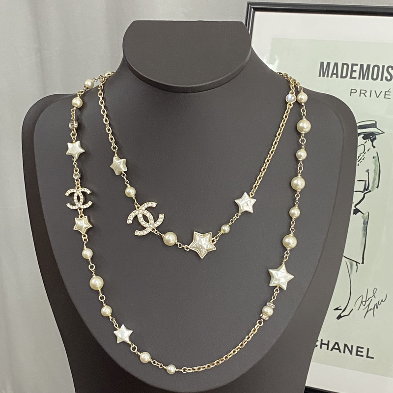 Ch*el metal resin pearl star cc necklace gold