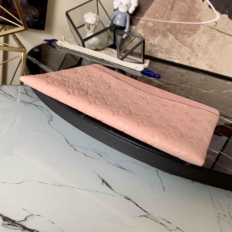 l**is V*t*n daily pouch monogram empreinte rose poudre