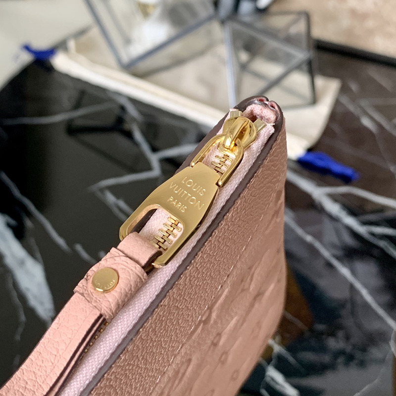 l**is V*t*n daily pouch monogram empreinte rose poudre